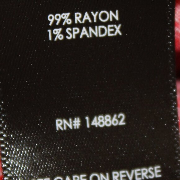 SALE TANK TOP SPAGHETTI STRAP TORRID RED + FLORALS SIZE 0 12 LARGE L PRE-LOVED - Picture 11 of 12